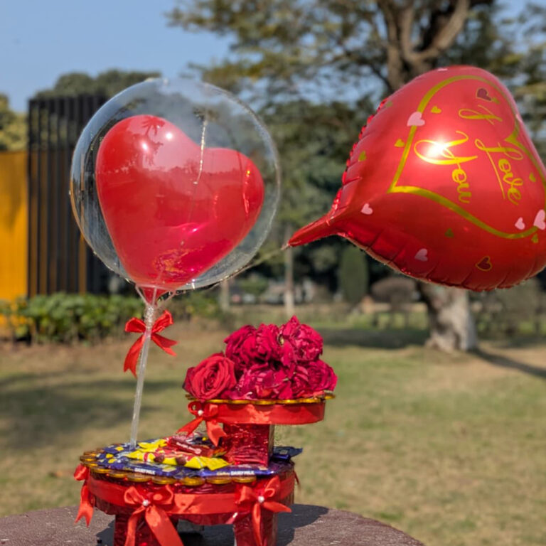 Customized Chocolate Gift with Balloons | Luxury Gift | Valentines Special - Trendyhac